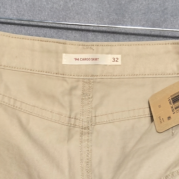 Levi's Khaki Cargo Mini Skirt - Picture 2 of 9